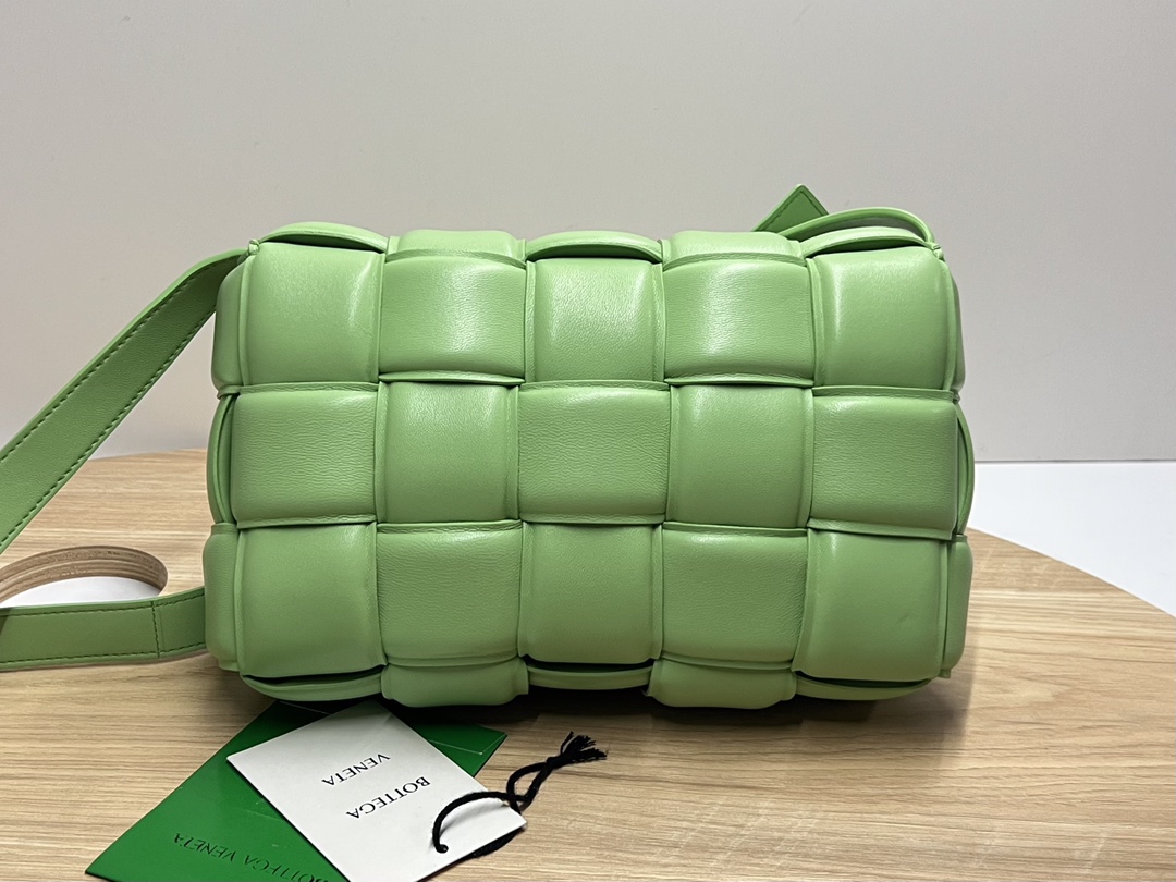  Padded Cassette Intreccio Leather Cross-body Bag Apple Green